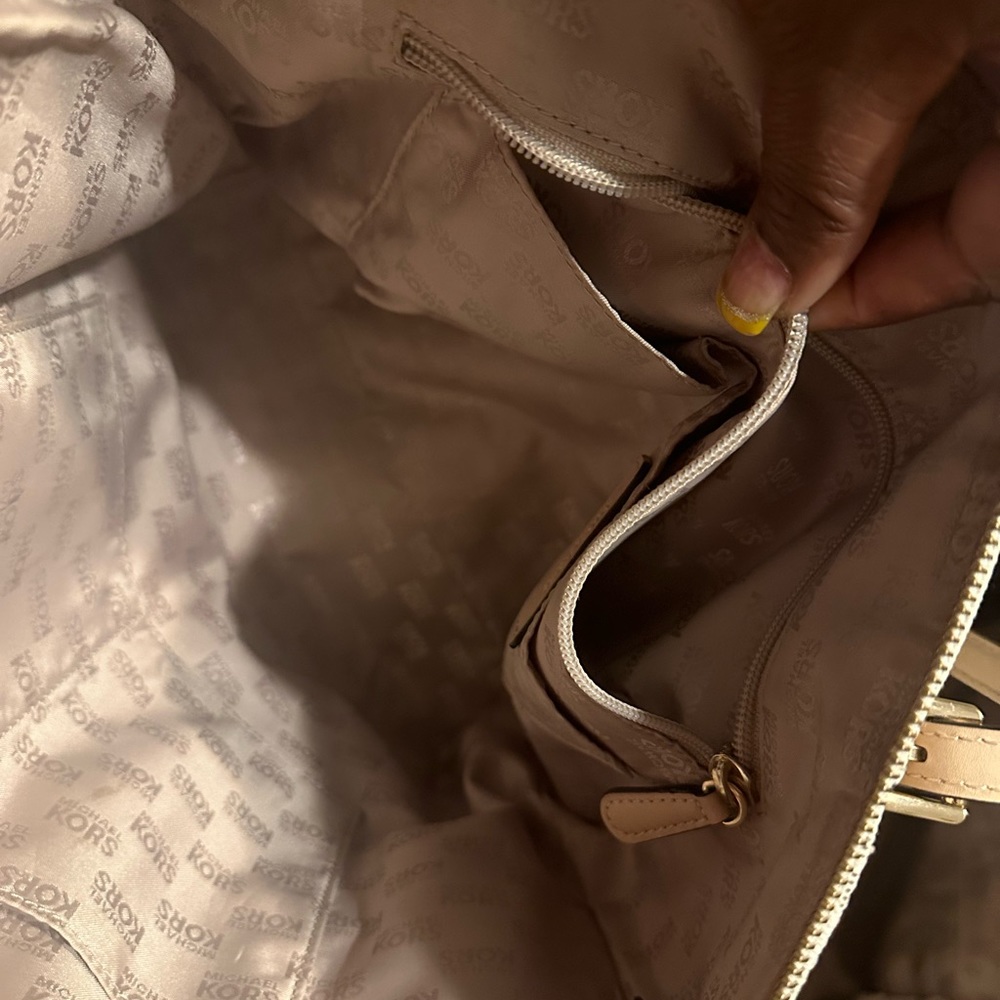 Mk purse - Picture 7 of 8